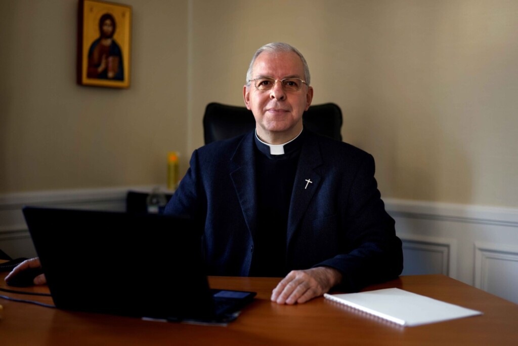 Photo du Père Stéphane Esclef, Recteur de la Basilique du Sacré-Cœur de Montmartre Sanctuaire de l’Adoration Eucharistique et de la Miséricorde divine