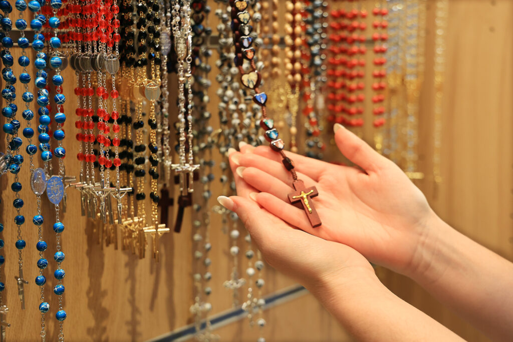 Boutique de souvenirs religieux de Montmartre